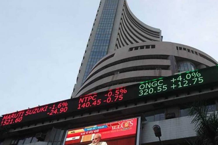 ट्रंप के ऐलान से भारतीय शेयर बाजार में हड़कंप, फार्मा कंपनियों को बड़ा झटका
