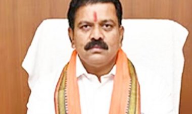 उटपटांग बातें ना करें भूपेश बघेल, भड़के गृहमंत्री विजय शर्मा