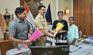 10वीं-12वीं के होनहार बच्चों को एसपी ने किया सम्मानित