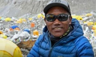 नेपाली पर्वतारोही कामी रीता ने 30वीं बार माउंट एवरेस्ट पर चढ़ाई की