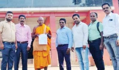 भोंगापाल में भगवान बुद्ध के ध्यान स्थल को संरक्षित-संवर्धित करने सौंपा ज्ञापन