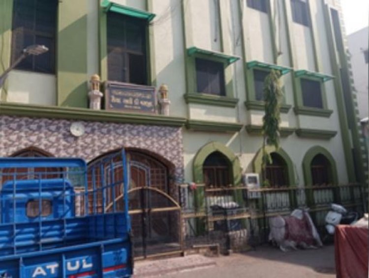 अहमदाबाद के दरियापुर में मदरसा में सर्वे करने पहुंची टीम पर भीड़ ने किया हमला, केस दर्ज