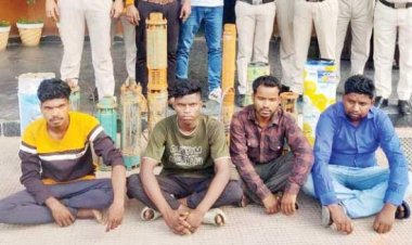 दुकान से सबमर्सिबल पंप चोरी, 1 खरीदार सहित 4 गिरफ्तार