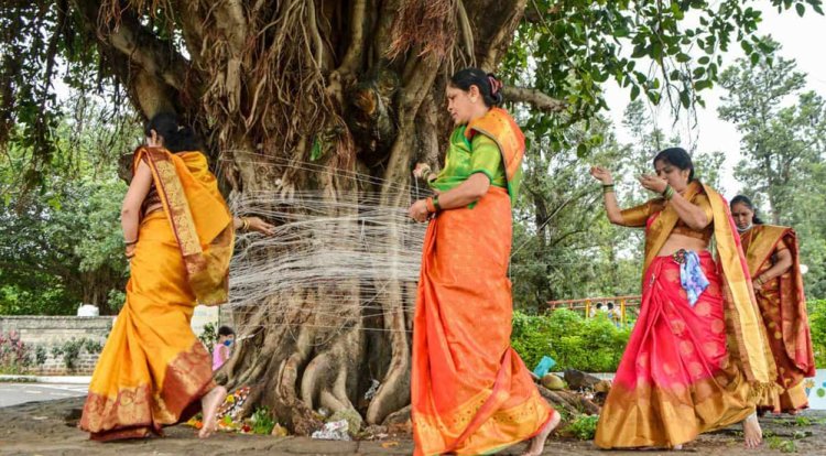 6 जून को वट सावित्री व्रत, जानें सही तारीख और शुभ मुहूर्त