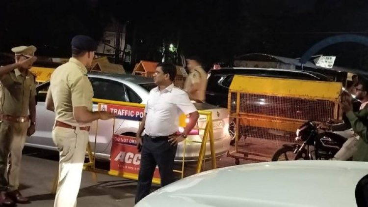 एक्शन में रायपुर पुलिस : एसपी संतोष सिंह देर रात सड़क पर उतरे, ड्रंक एंड ड्राइव वालों की गाड़ियां जब्त कर लगाया गया भारी जुर्माना
