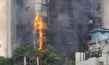 Bangladesh Riot: दंगाइयों ने होटल में 8 को जिंदा जलाया, शेरपुर जेल से 500 कैदी छुड़ाए, हिंदुओं के घर-प्रतिष्ठान पर कर रहे हमले