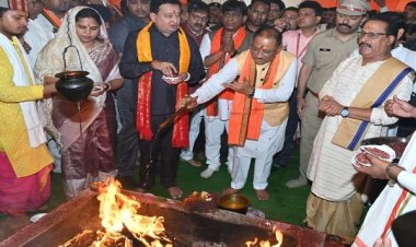 मुख्यमंत्री श्री विष्णुदेव साय रूद्रामहाभिषेक में शामिल हुए