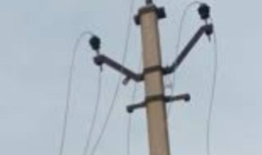 मप्र पावर ट्रांसमिशन कार्पोरेशन में चोरी:मुंह पर कपड़ा बांधकर आए बदमाश विद्युत टॉवर पार्ट्स, नट बोल्ट ट्रेक्टर में भरकर ले गए बदमाश