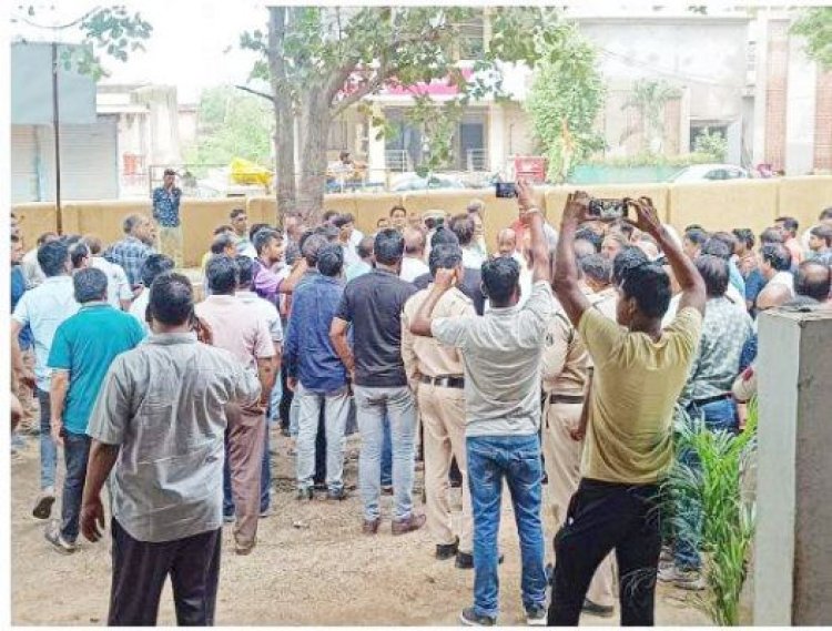 कारोबारी से मारपीट के सभी आरोपियों की गिरफ्तारी नहीं, आक्रोश