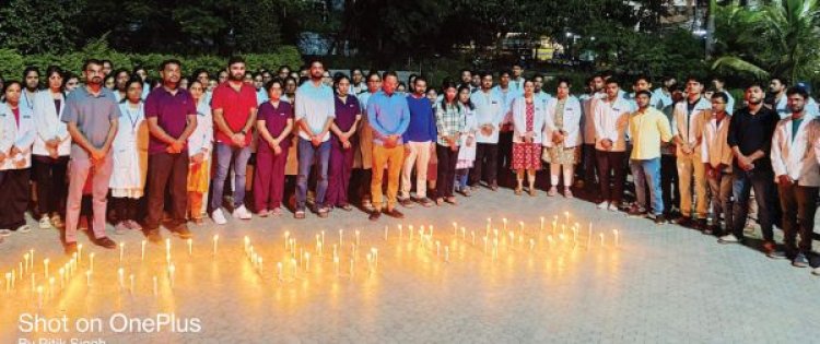 ड्यूटी के दौरान महिला डॉक्टर की हत्या, मेकाज के डॉक्टरों ने दी श्रद्धांजलि