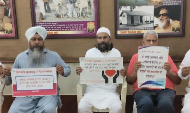 मिलादुन्नबी के मौके पर 'पैगामे मोहम्मद' वितरण मुहिम शुरू:सर्व धर्म के अनुयायियों को पोस्टर और पुस्तकें की भेंट