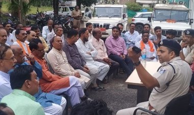 देवनगर थाने में शांति समिति की बैठक:गणेश उत्सव सहित सभी त्योहार शांतिपूर्ण और मिलजुल मनाने को लेकर हुई चर्चा