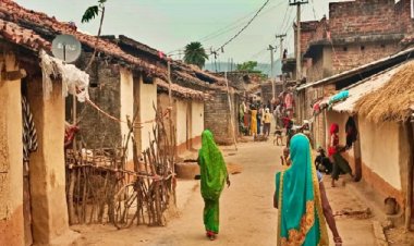 MP के 7306 आदिवासी गांव बनेंगे मॉडल विलेज:स्कूल, आंगनवाड़ी से लेकर मोबाइल इंटरनेट कनेक्टिविटी पर हो रहा काम