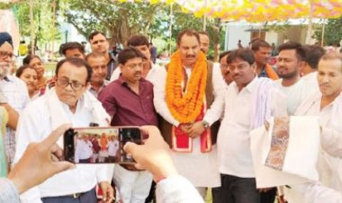 जन्मदिन पर अंतागढ़ विधायक को फलों से तौला