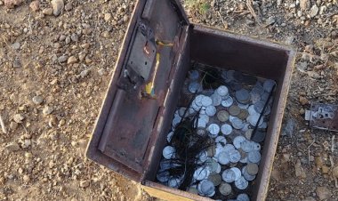 रतलाम में चोर बना रहे मंदिरों को निशाना:एक ही रात में तीन मंदिरों में चोरी; दानपात्र खेत में फेंक गए बदमाश