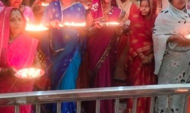 कार्तिक पूर्णिमा पर मां भवानी शिव हनुमान मंदिर में दीपदान:महिलाओं ने सामूहिक पूजा के बाद सभी के मंगल के लिए की कामना
