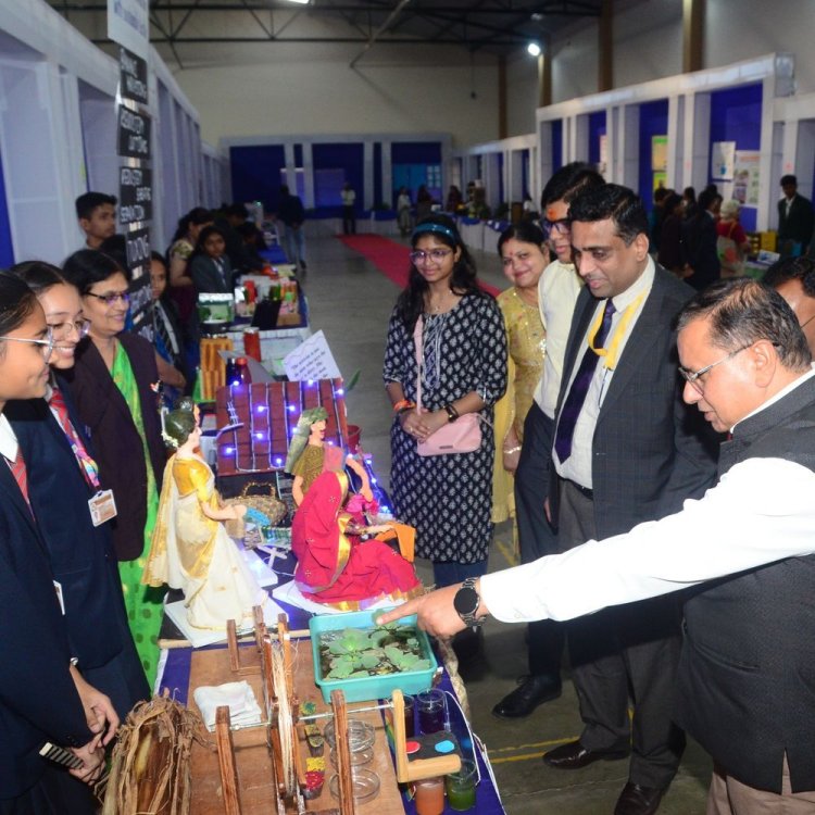 विद्यासागर स्कूल इंदौर में आयोजन:दो दिवसीय क्षेत्रीय विज्ञान प्रदर्शनी में 51 स्कूल के बच्चों ने दिखाई प्रतिभा