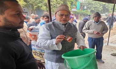 स्वच्छता अभियान के तहत ऊर्जा मंत्री पहुंचे द्वार-द्वार, कांचमिल क्षेत्र में चलाया स्वच्छता अभियान