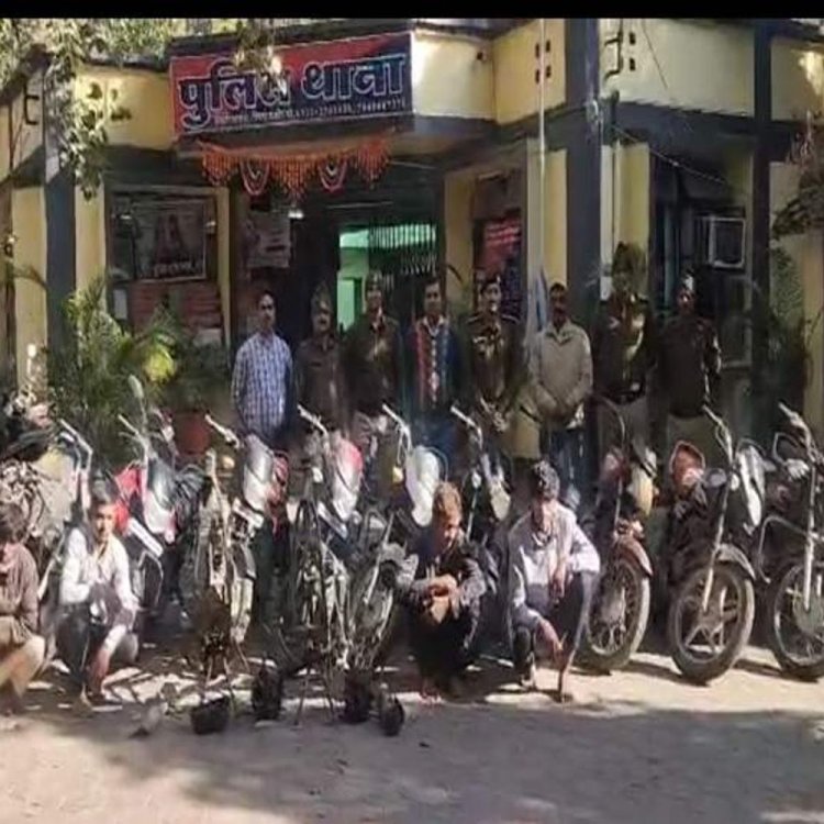 इंदौर में वाहन चोरों की गैंग धराई:दो दर्जन से अधिक दो पहिया वाहन जब्त; दवा बाजार और भीड़भाड़ वाले इलाके को बनाते थे निशाना