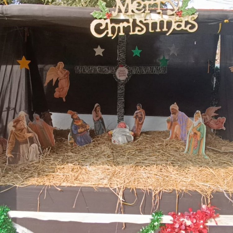 बालाघाट में ईसाई समुदाय ने मनाया क्रिसमस:मेथोडिस्ट और कैथोलिक चर्च में फादर की मौजूदगी में हुई विशेष अराधना