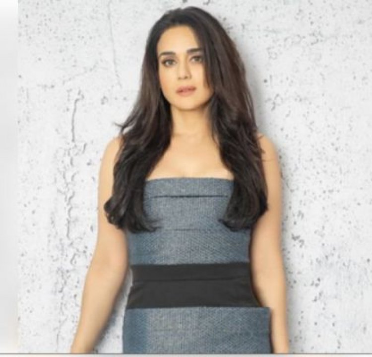 लॉस एंजिल्स के जंगलों में लगी आग के बीच प्रीति जिंटा ने कहा, हम अभी सुरक्षित हैं