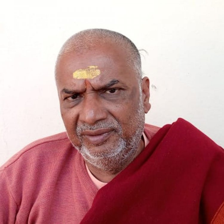 शंकराचार्य मठ इंदौर में प्रवचन:दूसरों के दु:ख से यदि किसी का हृदय न पिघले तो वह मानव नहीं दानव है- डॉ. गिरीशानंदजी महाराज