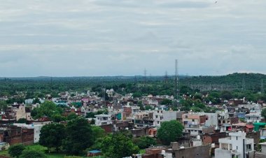 दतिया में तेज धमाका, लोग घरों से बाहर निकले:एक मकान की दीवार में आई दरार; एसपी बोले- वायु सेना का प्रशिक्षण चल रहा