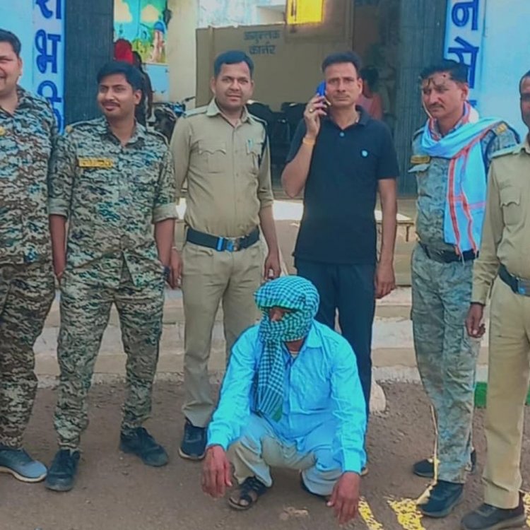 पति के सिर पर जूते रखवाकर घुमाने वाला गिरफ्तार:कोलारस में दंपती के विवाद में आया था व्यक्ति; कपड़े उतरवाकर बाजार में घुमाने की मिली सजा