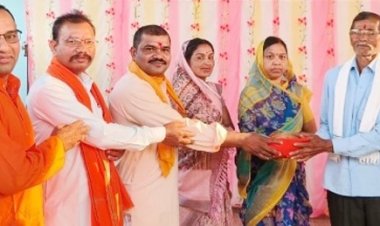 कलाकारों का सम्मान