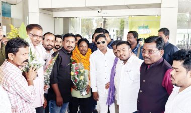 वक्फ संशोधन बिल पास होने के बाद सांसद के बस्तर आगमन पर स्वागत