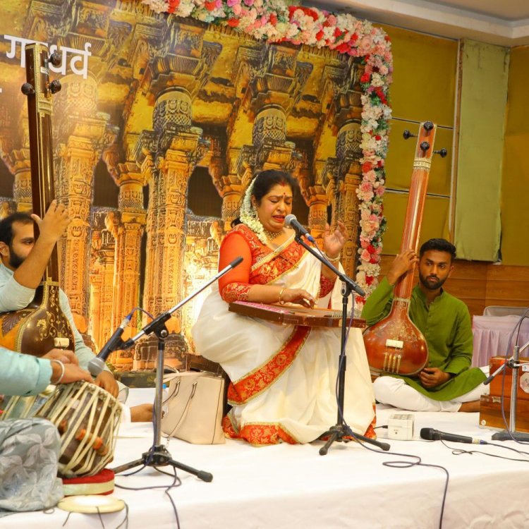 देवास में पंडित कुमार गंधर्व समारोह का समापन:मधुमिता नकवी, सत्येंद्र सोलंकी और रतन मोहन शर्मा ने दी शास्त्रीय संगीत की प्रस्तुति