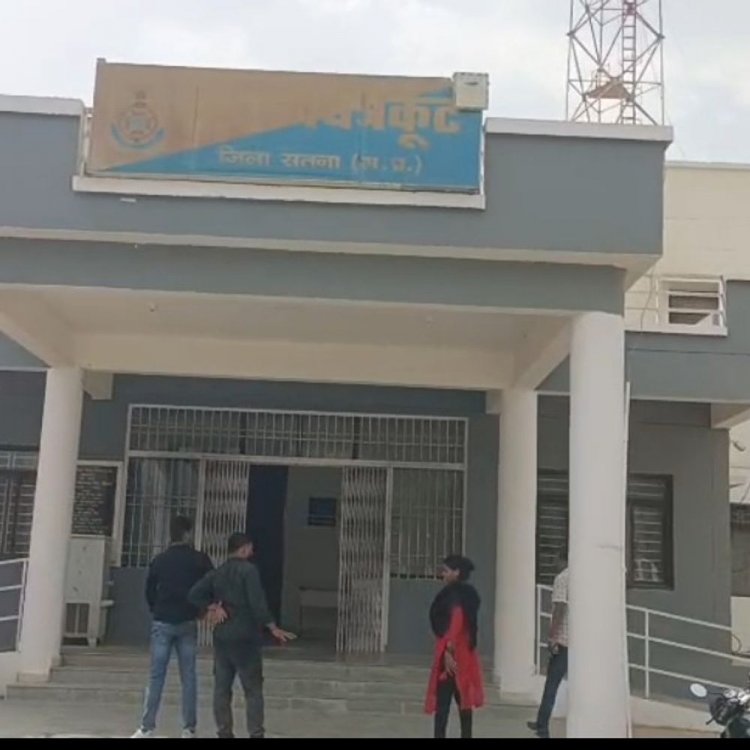 पत्नी को पटना छोड़ा, दूसरी शादी करने चित्रकूट पहुंचा युवक:युवती ने पुलिस से कहा- मुझे मेरा पति चाहिए, कानूनी कार्रवाई नहीं चाहती