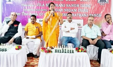 शतरंज की चाल चलकर महापौर-सभापति ने किया जिला चैंपियनशिप का शुभारंभ