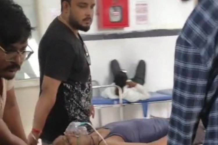 पानी भरने के दौरान पिता&बेटे में विवाद:पंप छीनने से नाराज बेटे ने जहर खाकर लगाई फांसी; डॉक्टर बोले& स्थिति गंभीर