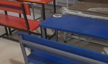 टोरंटो के NRI इंजीनियर ने दान की 10 डेस्क:सिवनी जिला प्रशासन की 'गिफ्ट अ डेस्क' मुहिम का असर