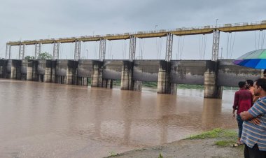 नाले-डेम में बहे 5 में से 3 के शव मिले:रेहटी में एक परिवार के तीन लोग डूबे; भोपाल के दो छात्रों के शव बरामद