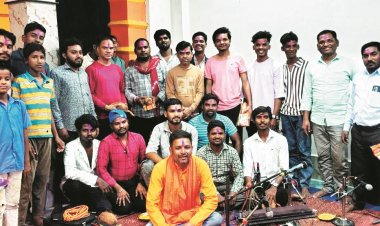 गुरु पूर्णिमा पर सिहावा के संगीतकारों की सांकरा में मनमोहक प्रस्तुति