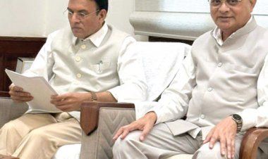 प्रदेश में ईएसआईसी नर्सिंग कॉलेज खोलने मांडविया से मिले देवांगन