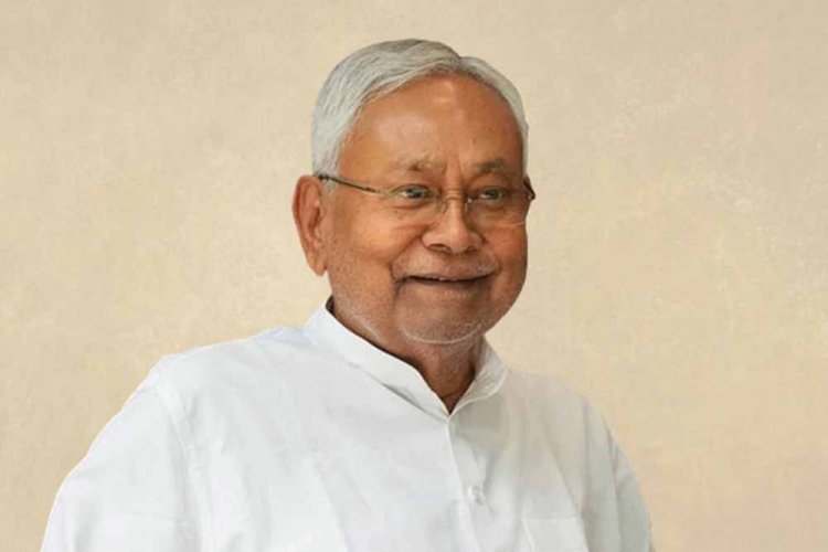 बाढ़ में नहीं भूख से तड़पेंगे पशुधन!नीतीश सरकार पहुंचाएगी चारा