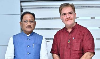 मुख्यमंत्री श्री विष्णु देव साय से हार्टफुलनेस संस्थान के डायरेक्टर श्री चावला ने की सौजन्य भेंट.