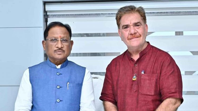 मुख्यमंत्री श्री विष्णु देव साय से हार्टफुलनेस संस्थान के डायरेक्टर श्री चावला ने की सौजन्य भेंट.