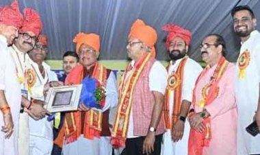 रायपुर शहर के रावणभांठा एवं शंकरनगर दशहरा उत्सव में शामिल हुए मुख्यमंत्री.