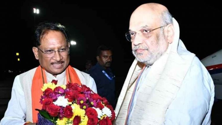 केंद्रीय गृह मंत्री श्री अमित शाह का मुख्यमंत्री श्री विष्णुदेव साय ने स्वामी विवेकानंद विमानतल पर किया आत्मीय स्वागत.