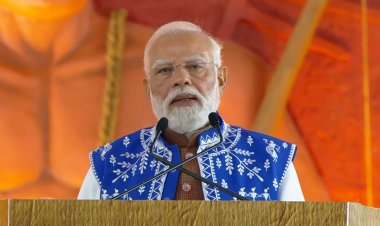 प्रधानमंत्री श्री नरेंद्र मोदी ने डेडियापाड़ा में जनजातीय गौरव दिवस पर अपने संबोधन में छत्तीसगढ़ के मुख्यमंत्री श्री विष्णु देव साय की सराहना की.