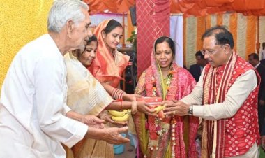 रायपुर : मुख्यमंत्री विष्णुदेव साय बसना सलखण्ड में मां महालक्ष्मी पूजन कार्यक्रम में हुए शामिल