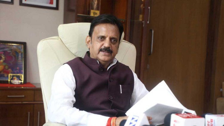 उप मुख्यमंत्री  शुक्ल ने चिकित्सा महाविद्यालयों के निर्माण कार्यों की समीक्षा की