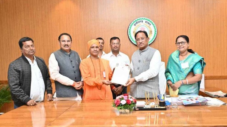 मुख्यमंत्री श्री साय से नर नारायण सेवाश्रम पखांजूर के सदस्यों ने की सौजन्य मुलाकात