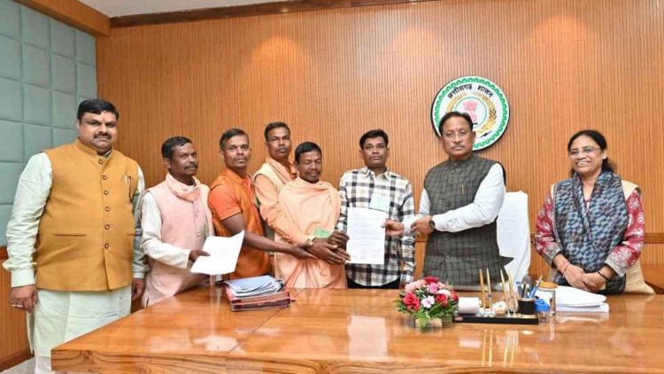 मुख्यमंत्री श्री विष्णु देव साय से आलेख निरंजन सेवा संघ के प्रतिनिधिमंडल की सौजन्य मुलाकात.