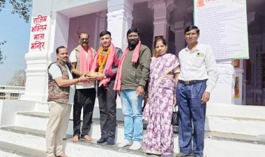 वैदराज ओमप्रकाश सीएम  के हाथों सम्मानित