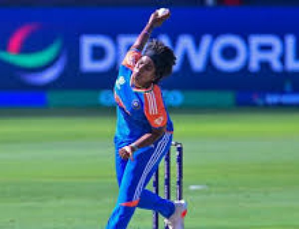 अरुंधति के चार विकेट से पता चलता है कि वह कितनी मेहनती हैं: आविष्कार साल्वी